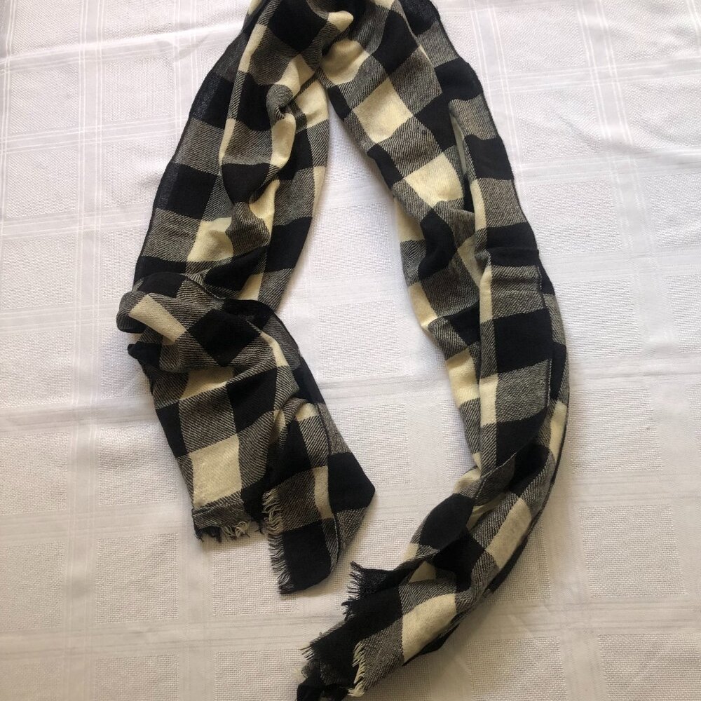 Early 2000 black and beige gingham checkered cashmere scarf